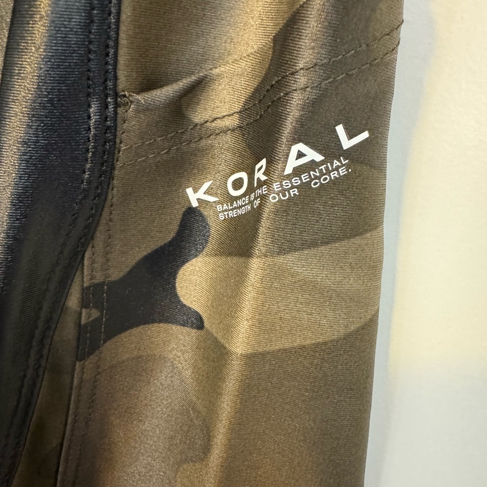 🔆KORAL BLACK WORKOUT LEGGINGS🔆 - Picture 3 of 10
